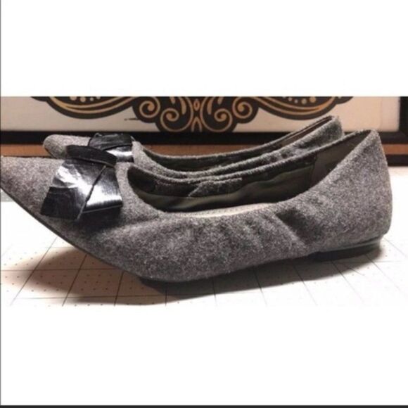 Me Too Shoes Grey Wool Bow Pointy Ballet Flats Y - Picture 5 of 13